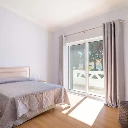 Sleeps 6 With Air Con And Wifi *