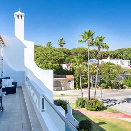 Sleeps 6 With Air Con And Wifi