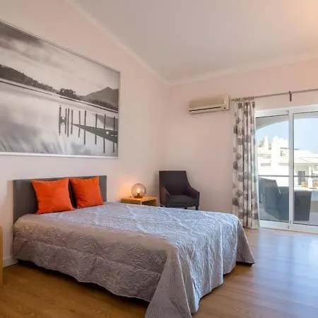 Apartmán Sleeps 6 With Air Con And Wifi *